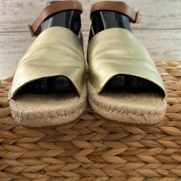 Tory Burch leather espadrilles size 9. - Picture 5 of 10